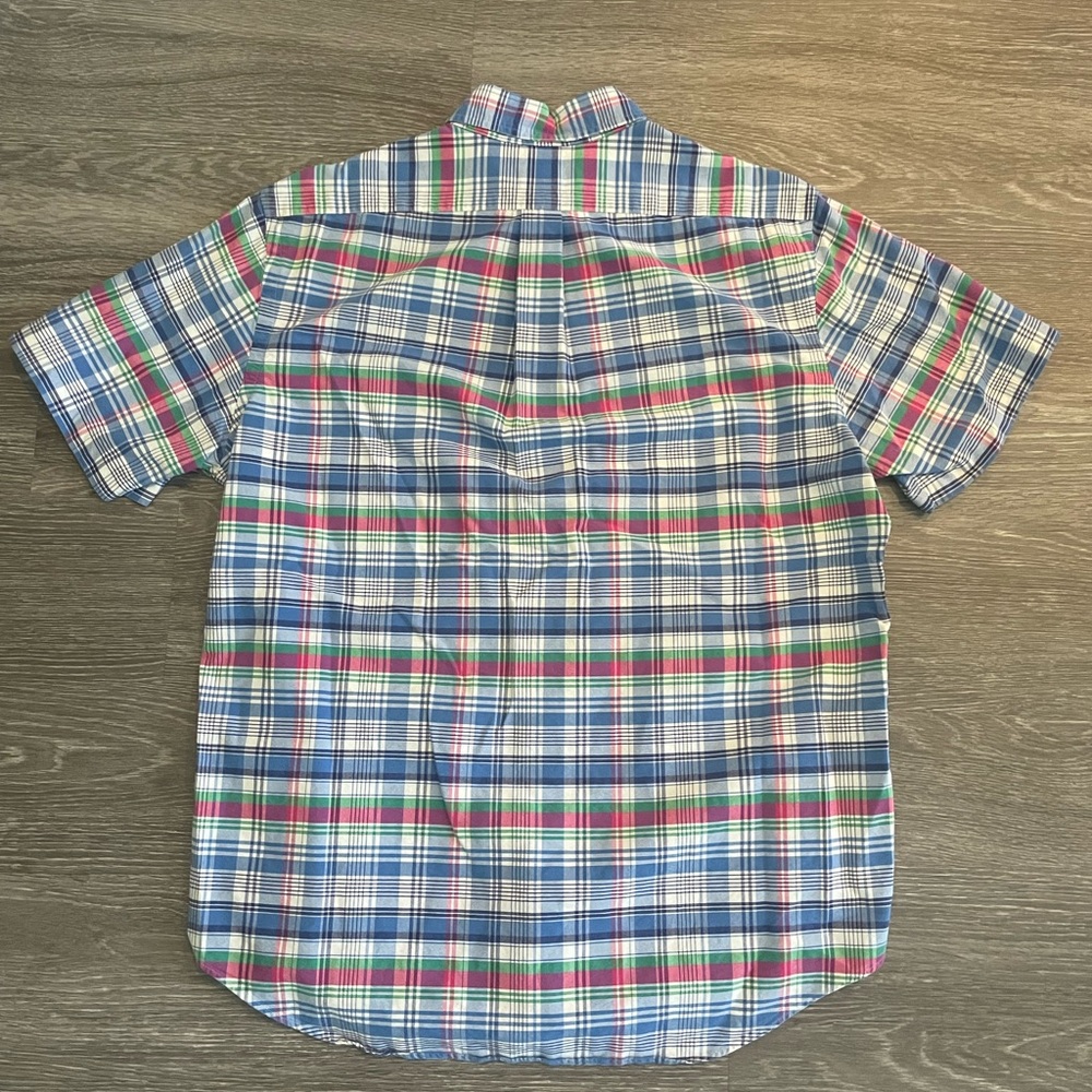 Men’s button down.